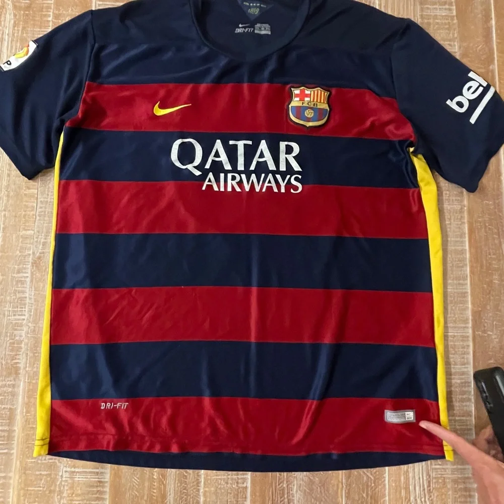 MESSI Jersey - Picture 10 of 12